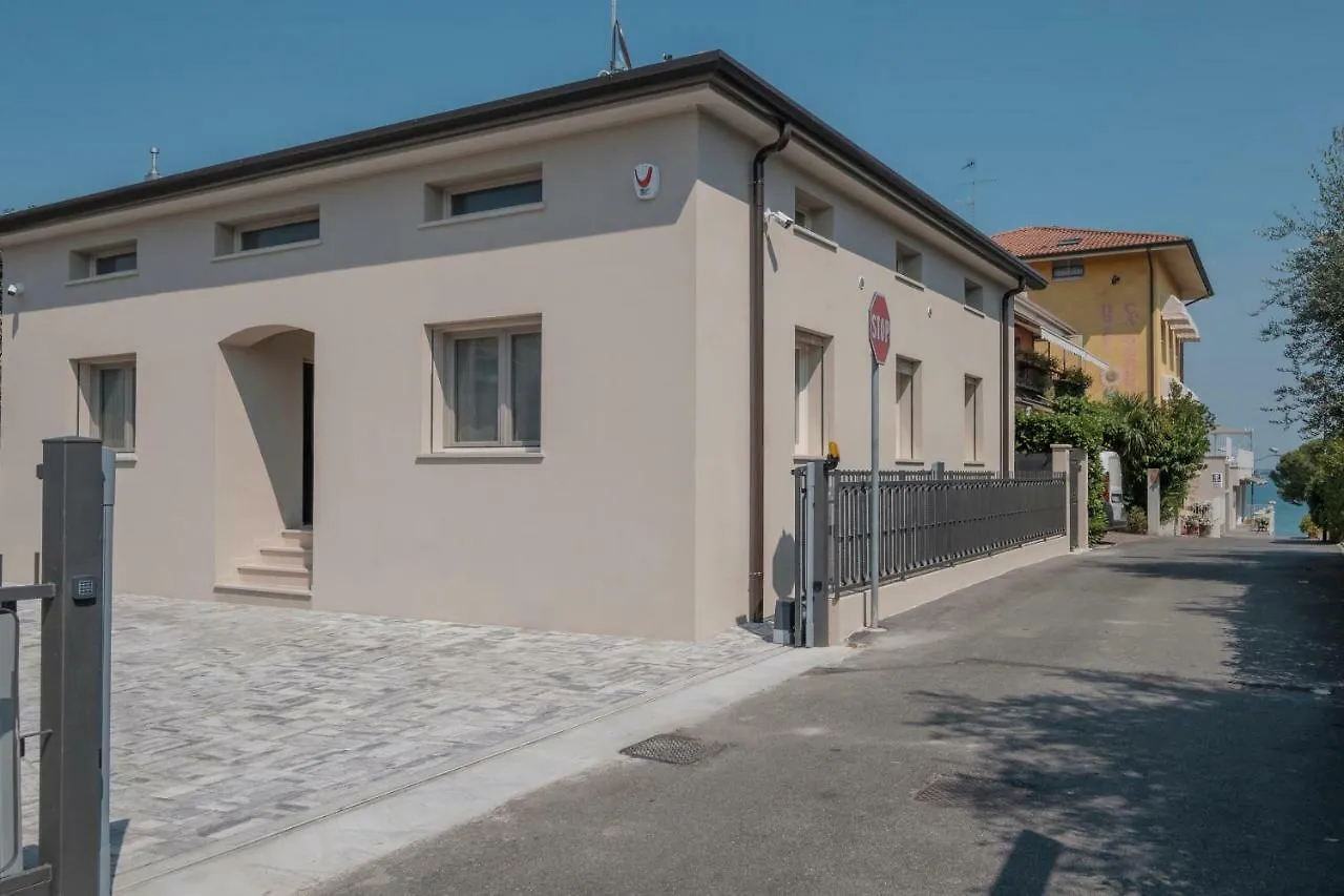Casa Fiorella Sirmione Apartment